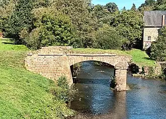 Ruïne van de brug over de Varenne