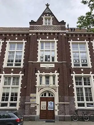 Centrale toegang Tweede van Swindenstraat 208 (mei 2020)