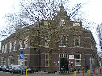 School op de hoek Poortstraat 73 en de Bollenhofsestraat