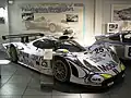 Porsche 911 GT1, met Le Mans-startnummer 25 (1998)