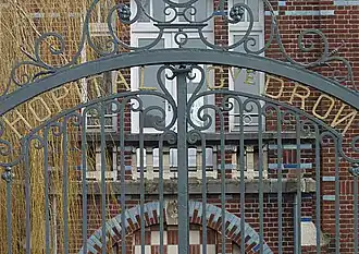 Poort van het oude sanatorium