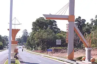 Entree op de hoofdweg Via Ac. Hermínio Paizan in Guaiçara