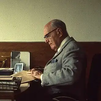 Portret van Sybold van Ravesteyn, 1974