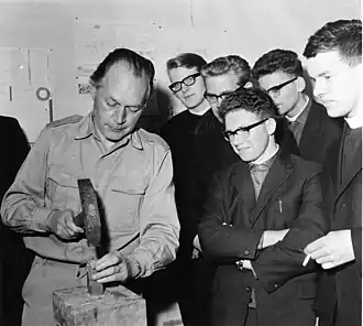 Jan Dijker op Kunstacademie Tilburg rond 1970