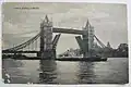 Ansichtkaart van Tower Bridge uit het begin van de 20ste eeuw