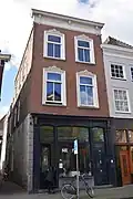 Winkel-woonhuis in Eclecticisme stijl