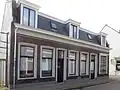 Winkelwoning, voorheen bakkerij