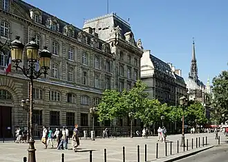 De ingang van het hoofdcommissariaat van politie