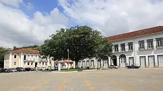 Het plein praça Rubião Júnior in Bananal
