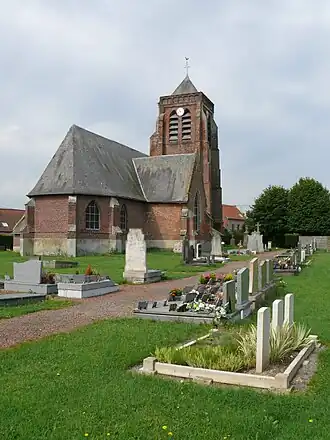Kerk met kerkhof