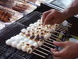 Yaki dango (焼き団子), gebakken of geroosterde dango