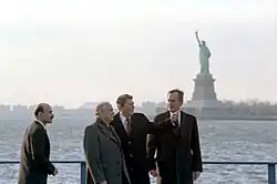 Met Gorbatsjov, Reagan en vicepresident Bush in New York (1988)