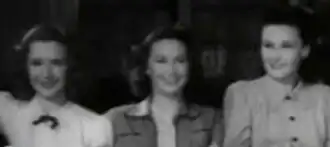 Priscilla, Rosemary en Lola Lane in de trailer van Four Wives