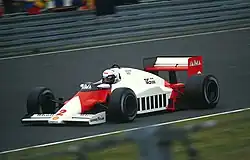 Viervoudig wereldkampioen Alain Prost in de McLaren MP4-2B in 1985.