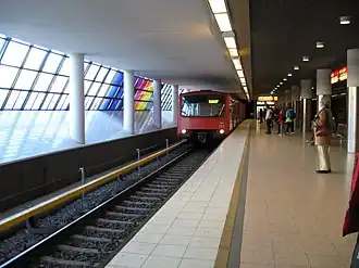 De glazen wand aan de noordzijde