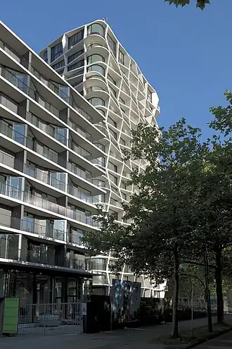 Qube (links) en Quartz (rechts) in aanbouw