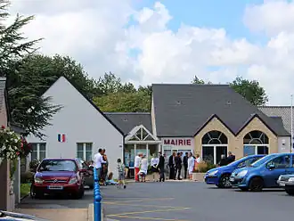de mairie, het voormalig gemeentehuis