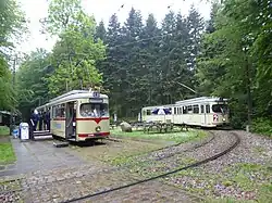Gelede wagens uit Düsseldorf, RBG 2410 en 2412 (bouwjaar 1957) te Eilers Eg. De 2410 wordt gebruikt als café tram.