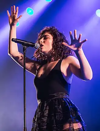 Lorde tijdens een optreden in 2017