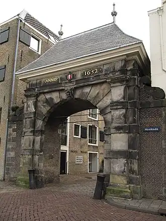 Catrijnepoort aan de rivierzijde