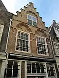 Pand met Dordtse trapgevel