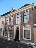 Huis met lijstgevel vernieuwd