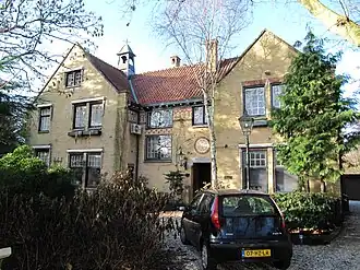 Ingang villa aan de Van Vredenburchweg 150