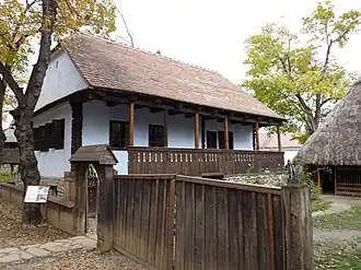 Huis uit Dragus in een openluchtmuseum