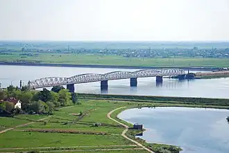 De brug van de DN65 over de Olt
