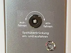 Bedieningsschakelaar voor de treeplank van een RXX Desiro HC