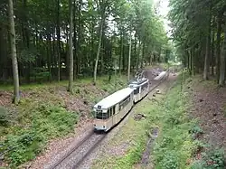 Tramstel uit Rostock RSAG 797 (bouwjaar 1976) + RSAG 924 (bouwjaar 1967) bij de tramhalte Broen.