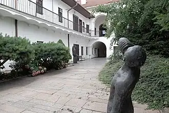 De Oost-Slowaakse Galerij is hier gevestigd.