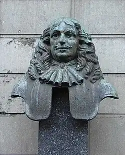 Buste van Rabenhaupt, Valks laatste werk, op de Grote Markt, Groningen.