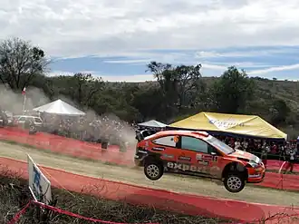 Henning Solberg in volle vaart, die ondanks een paar scherpe tijden ook geen match was voor de Citroën's