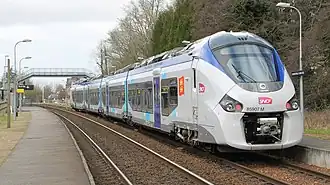 Régiolis B 85900 - Haute-Normandie, in het station Longueville-sur-Scie (2016).