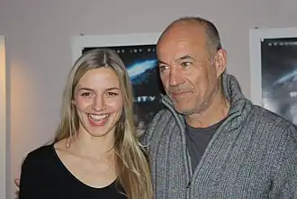 Heiner Lauterbach (rechts) en Annika Blendl.