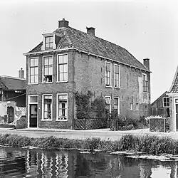 Het woonhuis, in 1969, na de sloop van de synagoge.
