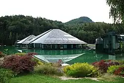 Red Bull-hoofdkantoor naar het ontwerp van Pirkner