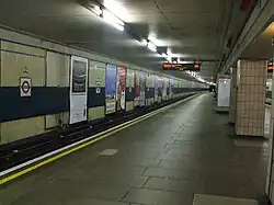 Het eilandperron gezien uit het westen.