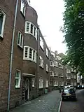 Complex flatwoningen in Amsterdamse Schoolstijl
