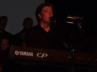 Hakkert tijdens een concert in Tiel (2011).