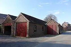 Vroegere stelplaats in Ambresin (Wasseiges) bij de overblijvende gebouwen van de vroegere suikerfabriek