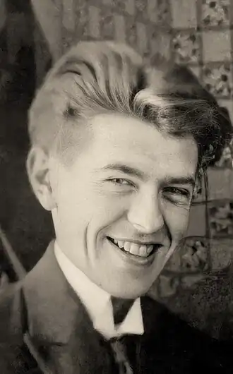 Magritte in 1922