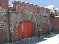 Oude ingang voor voetgangers