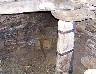 Het begin van de gebogen gang in Rennibister Earth House