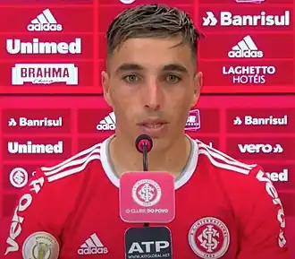 Saravia in 2020 als speler van Internacional