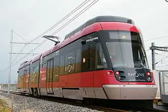 Rhônexpress tram van het type Tango op het vliegveld Lyon-Saint Exupéry