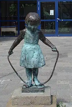 Meisje met springtouw in Ridderkerk