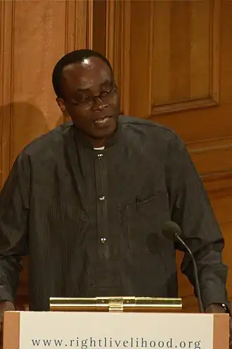 Bassey in 2010 tijdens de uitreiking van de Right Livelihood Award