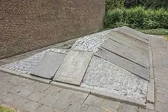 Opname van de grafheuvel uit 2016.